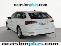 Usado Skoda Octavia Ambition 110 CV (80 kW) 2022 Blanco Familiar