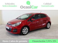 Usado Kia Rio 84 CV (61 kW) 2015 Rojo Berlina