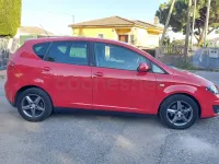 Usado Seat Altea 105 CV (77 kW) 2015 Rojo Monovolumen