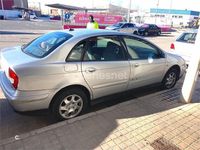 Usado Citroën C5 Exclusive 138 HP (101 kW) 2002 Cinzento Sedan