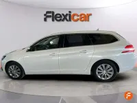 Käytetty Peugeot 308 Allure 131 HP (96 kW) 2021 Valkoinen Viistoperä