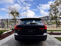 Usado Volvo V60 Business Edition 150 CV (110 kW) 2020 Azul Familiar