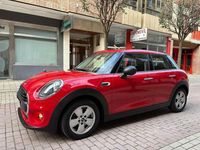 Usado Mini ONE 102 CV (75 kW) 2018 Rojo Utilitario