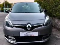 Usado Renault Scénic Bose Edition 110 CV (80 kW) 2015 Blanco Monovolumen