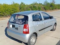 Usado Kia Picanto LX 65 CV (47 kW) 2004 Gris / plata Utilitario