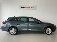 Usado Seat Leon Style 116 CV (85 kW) 2025 Gris Familiar