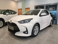 Usado Toyota Yaris Hybrid Business Edition 116 CV (85 kW) 2022 Blanco Berlina