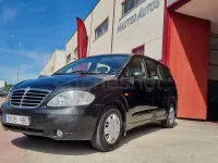 Usado SsangYong Rodius 165 CV (121 kW) 2011 Negro Monovolumen