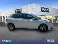 Usado VW Polo Life 95 CV (69 kW) 2022 Gris Utilitario