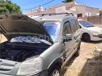 Usado Peugeot Partner Tepee 90 CV (66 kW) 2009 Verde Monovolumen