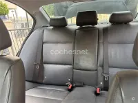 Usado BMW 318 122 CV (89 kW) 2007 Negro Berlina