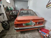 Usado BMW 318 115 CV (84 kW) 1986 Rojo Berlina
