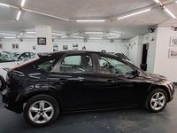 Usado Ford Focus Trend 101 CV (74 kW) 2008 Negro Berlina