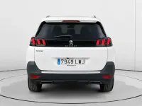Usado Peugeot 5008 Allure 130 CV (95 kW) 2022 Blanco SUV