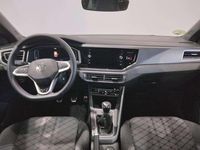 Usado VW Polo R-line 95 CV (69 kW) 2024 Plateado Utilitario