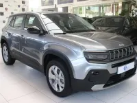 Uusi Jeep Avenger Altitude 101 HP (74 kW) 2025 Harmaa Katumaasturi