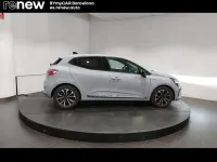 Używany Renault Clio V Techno 101 KM (74 kW) 2025 Szary Sedan/Limuzyna