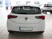 Usado Opel Astra S 105 CV (77 kW) 2019 Blanco Berlina