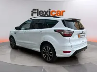 Usado Ford Kuga ST-Line 120 CV (88 kW) 2017 Blanco SUV