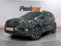 Usado Ford Kuga ST-Line 150 CV (110 kW) 2018 Gris SUV