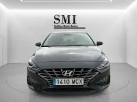 Usado Hyundai i30 120 CV (88 kW) 2022 Negro Utilitario
