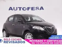 Usado Lancia Ypsilon Silver 69 CV (50 kW) 2016 Negro Utilitario