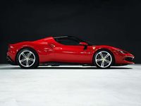 Usado Ferrari 296 830 CV (610 kW) 2024 Rojo Coupe