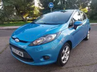 Usado Ford Fiesta Trend 82 CV (60 kW) 2010 Azul Berlina