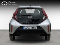 Usado Toyota Aygo X Play 72 CV (52 kW) 2023 Gris / plata SUV