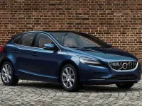 Usado Volvo V40 Kinetic 120 CV (88 kW) 2016 Rojo Utilitario