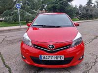 Usado Toyota Yaris Active 90 CV (66 kW) 2013 Rojo Utilitario