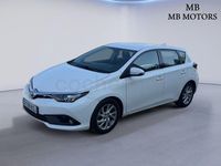 Usado Toyota Auris Hybrid Business Edition 136 CV (100 kW) 2019 Blanco Berlina