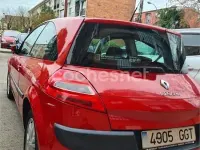 Usado Renault Mégane 100 CV (73 kW) 2008 Rojo Berlina