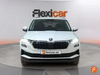 Usado Skoda Karoq Ambition 150 CV (110 kW) 2023 Blanco SUV