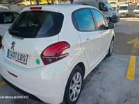 Usado Peugeot 208 Active 99 CV (72 kW) 2019 Blanco Utilitario