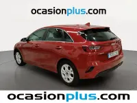 Usado Kia Ceed 101 CV (74 kW) 2022 Rojo Utilitario