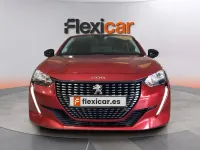 Usado Peugeot 208 Active 100 CV (73 kW) 2023 Rojo Utilitario