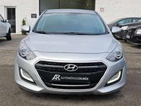Usado Hyundai i30 90 CV (66 kW) 2015 Gris Utilitario