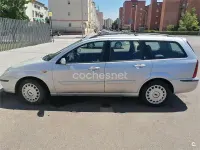 Usado Ford Focus Ghia 115 CV (84 kW) 2003 Gris / plata Familiar