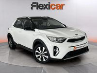Usado Kia Stonic 84 HP (61 kW) 2021 Branco SUV
