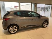 Usado Renault Clio IV Dynamique 90 CV (66 kW) 2016 Gris / plata Berlina