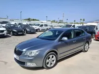 Usado Skoda Superb Active 140 CV (102 kW) 2013 Gris Berlina