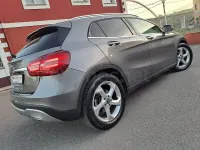 Usado Mercedes GLA200 Urban 136 CV (100 kW) 2017 Gris / plata SUV
