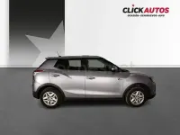 Usado SsangYong Tivoli 135 CV (99 kW) 2024 Gris / plata SUV