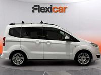 Usado Ford Tourneo Courier Ambiente 102 CV (75 kW) 2015 Blanco Monovolumen
