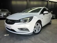 Usado Opel Astra Dynamic 110 CV (80 kW) 2019 Blanco Utilitario