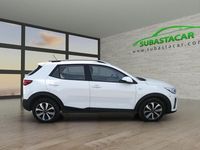 Usado Kia Stonic 100 CV (73 kW) 2021 Blanco SUV