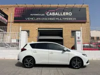 Usado Toyota Auris Hybrid Edition 136 CV (100 kW) 2018 Blanco Utilitario