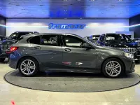 Usado BMW 118 M Sport 150 CV (110 kW) 2021 Gris Utilitario