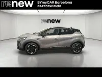 Usado Renault Captur Techno 100 CV (73 kW) 2025 Gris / plata SUV